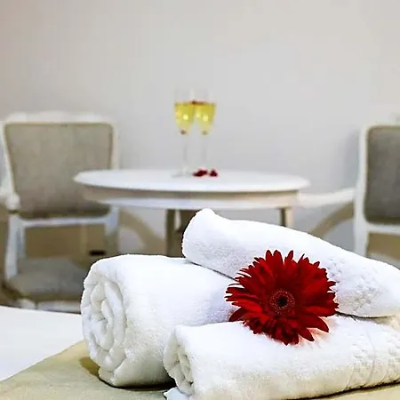 فندق مبيت وإفطار Il Baiocco Piscina & 4*