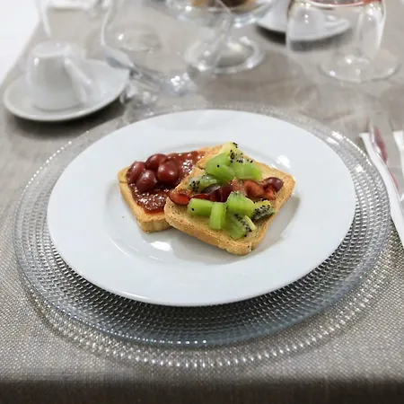 Oda ve Kahvaltı Il Baiocco Piscina &